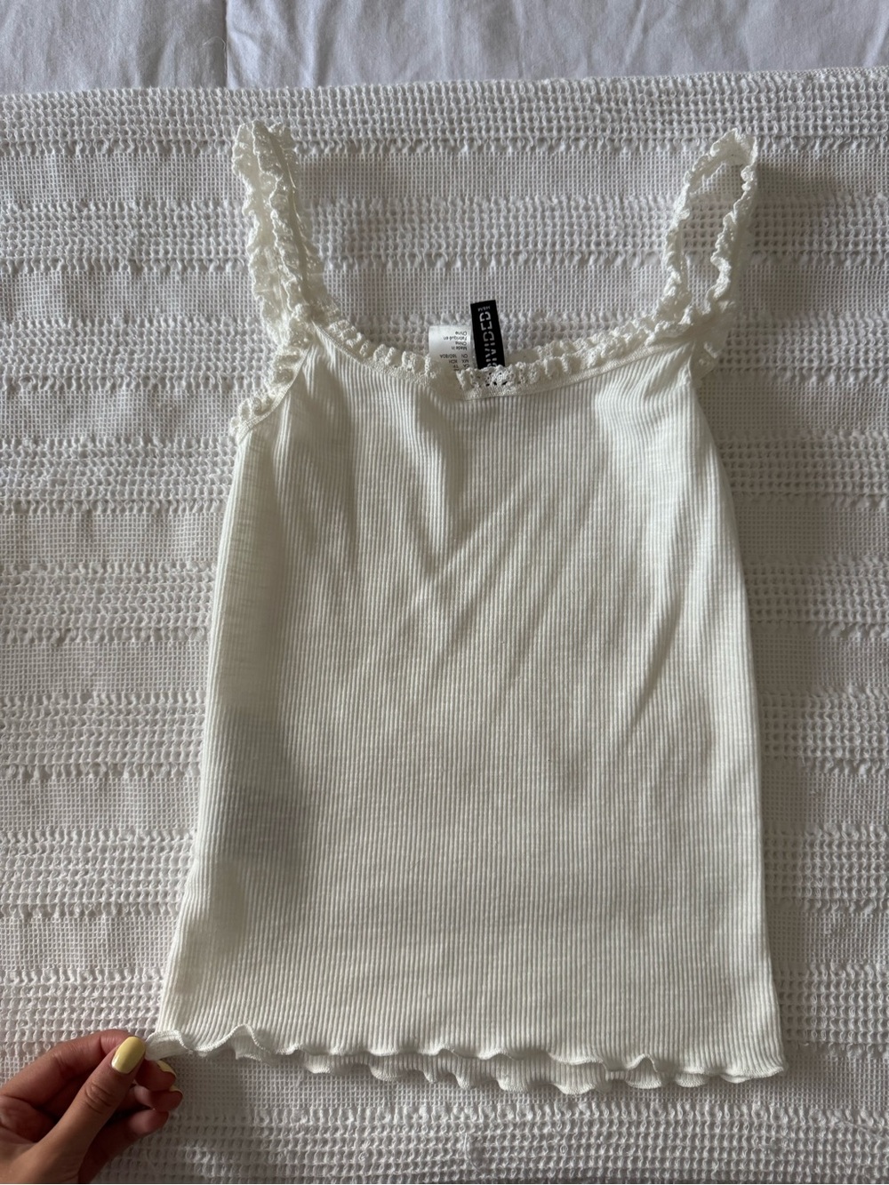 H&M White Ruffle Trim Tank Top - Picture 4 of 4
